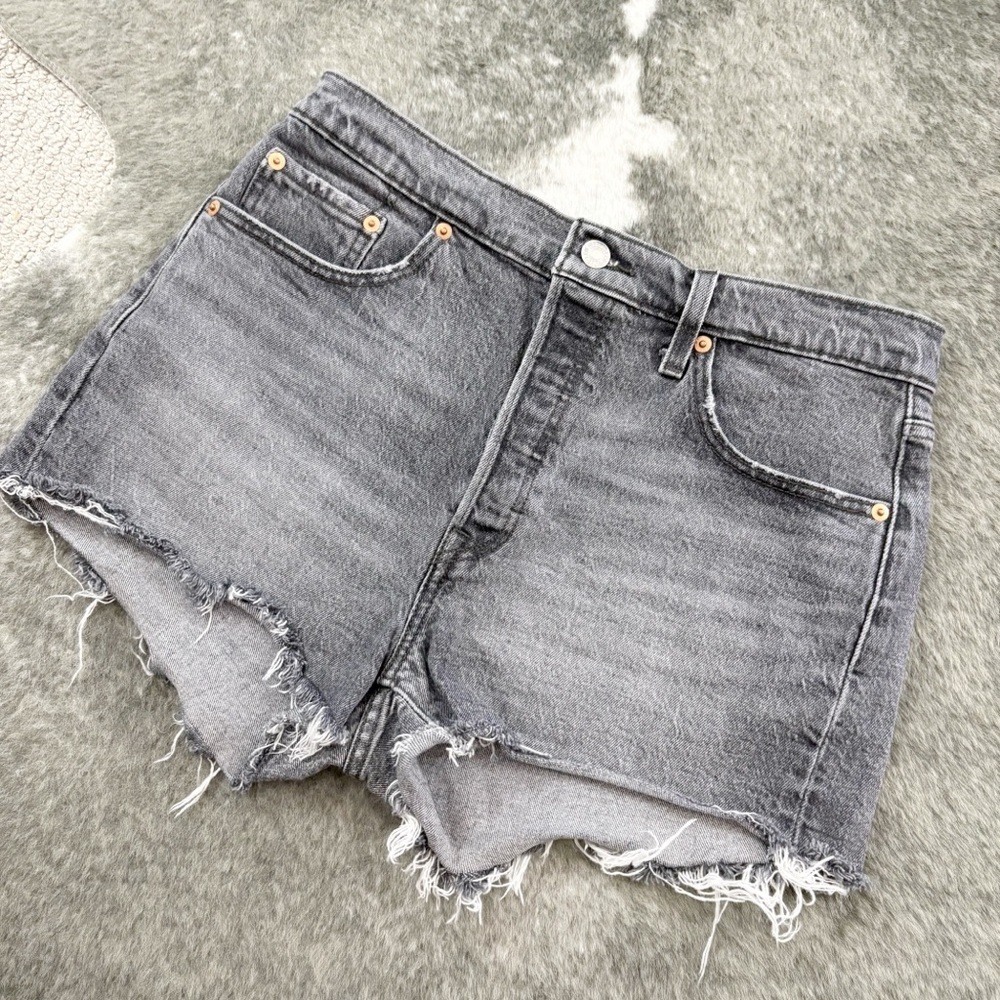 Levi's Cutoff Denim Jean Shorts 29 - Picture 4 of 10